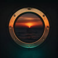 pier-lantern